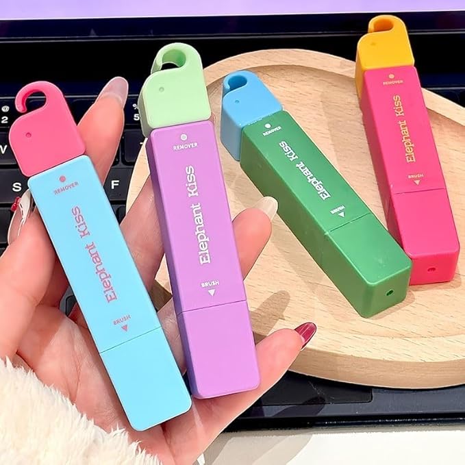 Dual-Tip Stain Remover Pen Portable Waterless Oil/Food Stain Cleaner Stick 3-Second Instant Emergency Treatment Pen Ideal for Clothing, Dates, Office, Travel (1, Red)