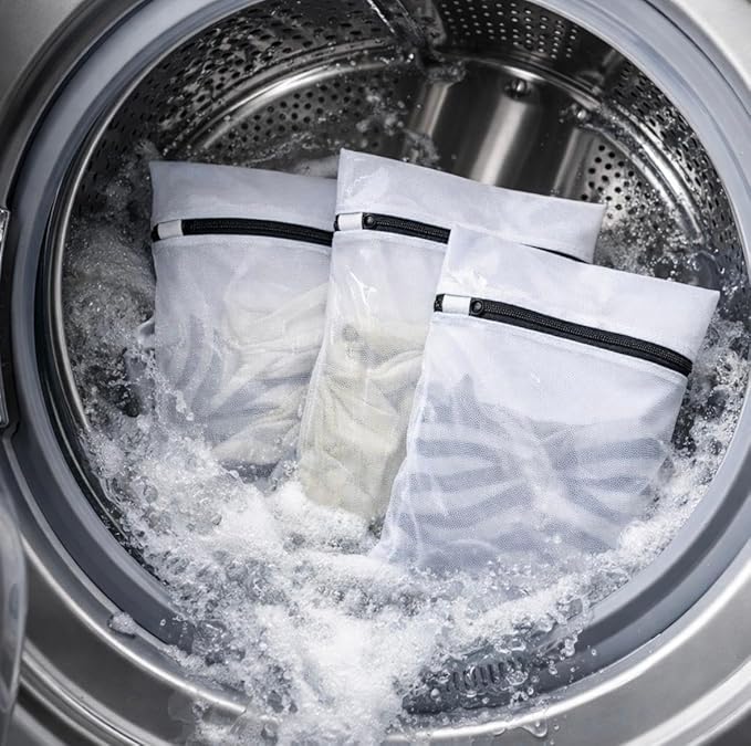 Mesh Laundry Bags for Delicates + 2 wool dryer balls laundry reusable – Fabric Protection for Washing Machine & Dryer - Laundry Care Set