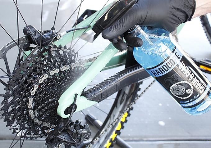 HARDCORE Chain & Gear Cleaner, Kit with bottle
