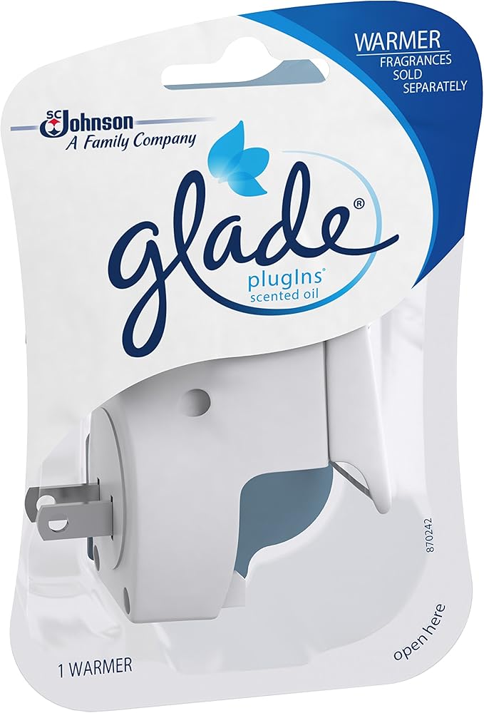 Glade PlugIns Refills Air Freshener Starter Kit, Scented and Essential Oils for Home and Bathroom, Clean Linen, 4.02 Fl Oz, 2 Warmers + 6 Refills